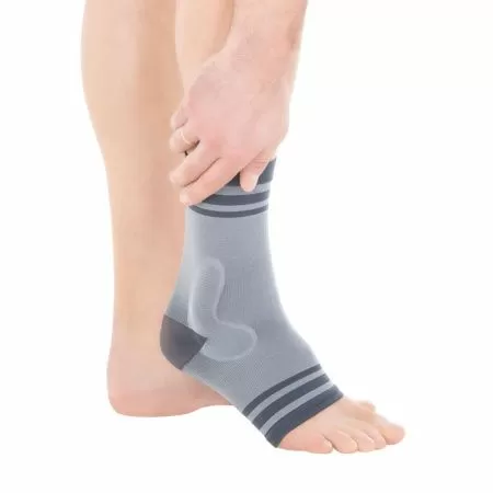 Бандаж компрессионный на голеностопный сустав Тривес Т-8611/Т.46.11 