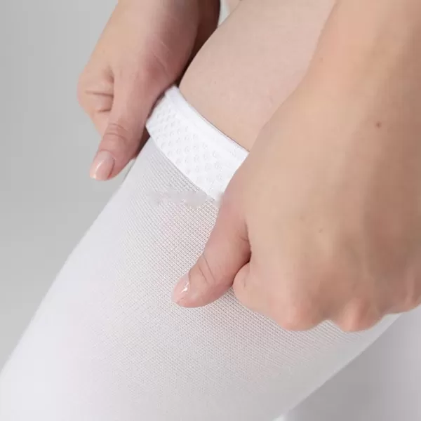 Чулки антиэмболические 2кк 22-32 мм рт.ст. Тривес TK.233E 