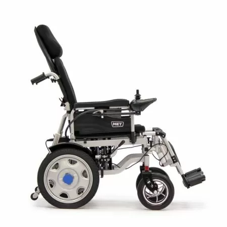 Кресло-коляска с электроприводом MET COMFORT AUTO, артикул 20700, ширина сиденья 45 см, колеса пневматические
