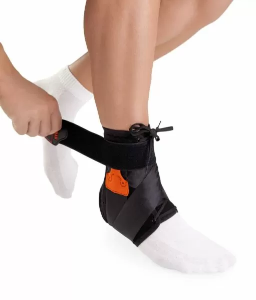 Бандаж на голеностопный сустав на шнуровке Orliman EST-090, черный 