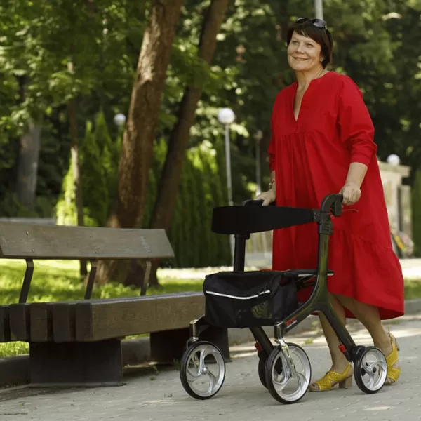 Ходунки-роллаторы ORTONICA XR105 легкие из карбона