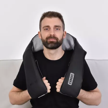 Массажер для шеи и плеч GESS RA-342 uBlack